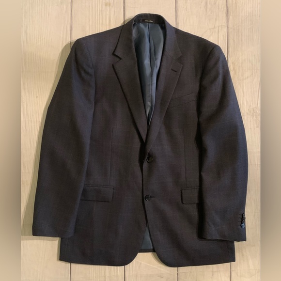 Men’s Wearhouse Men’s Size 40R Classic Fit Two Button Single Breasted Blazer - Picture 9 of 9
